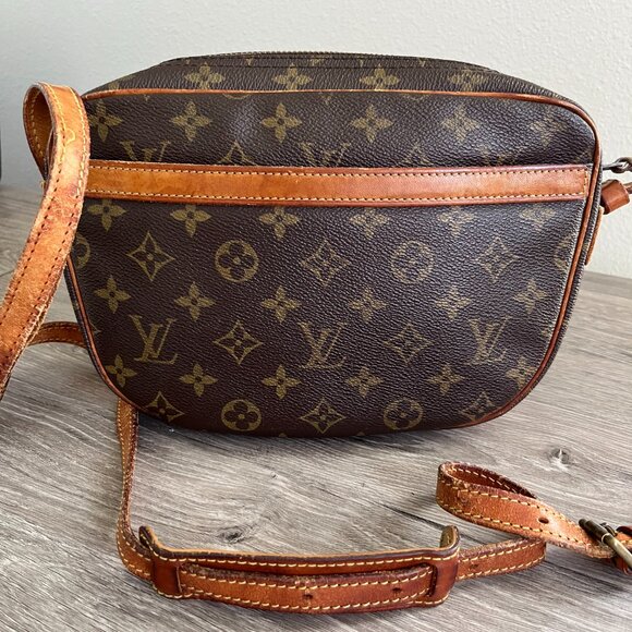 Authentic Louis Vuitton Jeune Fille Monogram Cross Body Bag - Picture 2 of 12